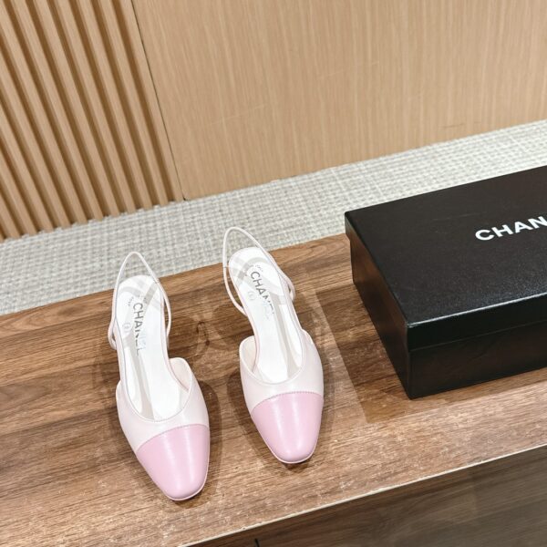 CHANEL Slingbacks