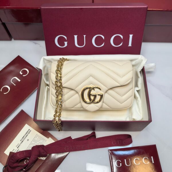 GG Marmont Mini Shoulder Bag